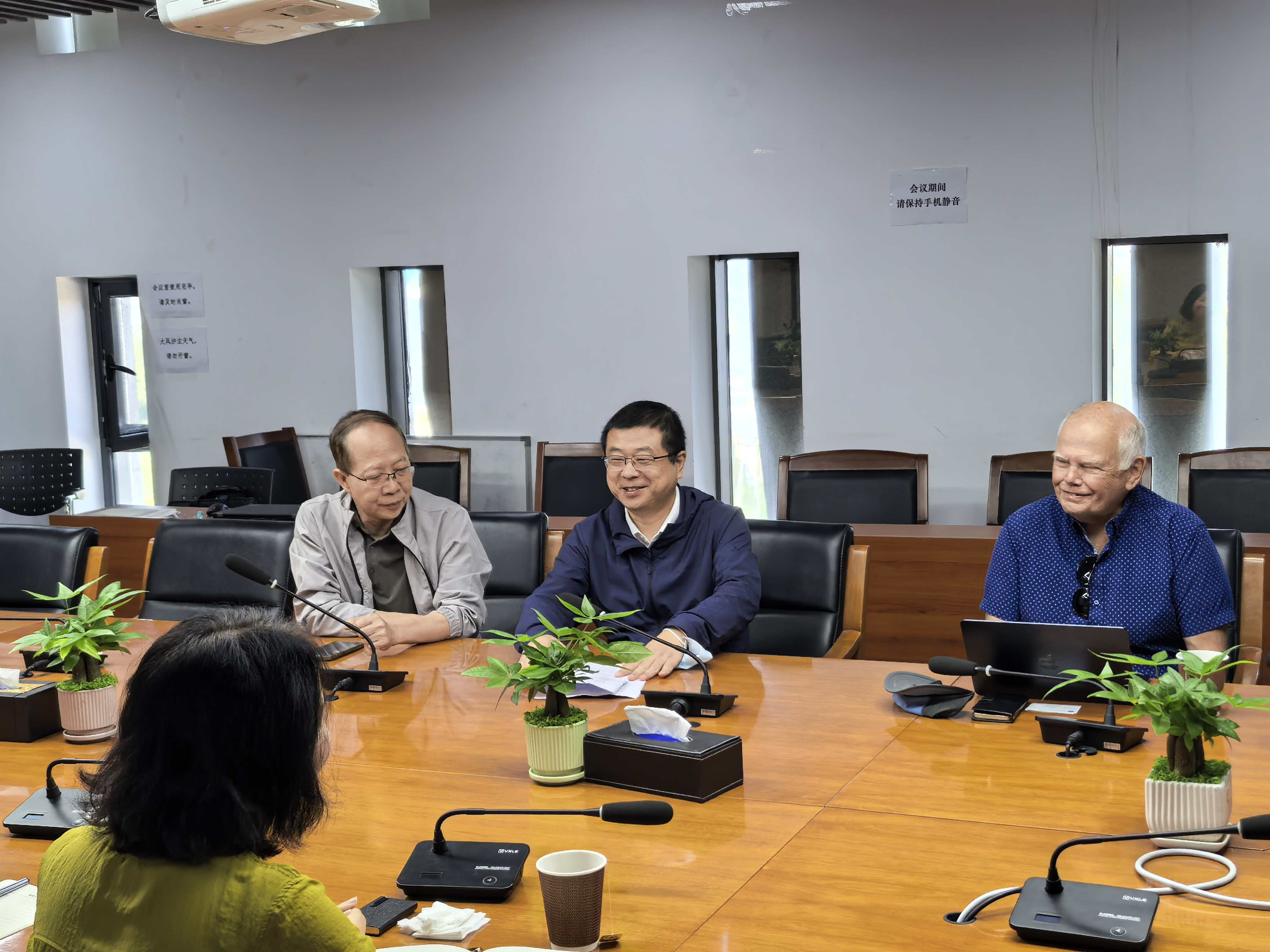加拿大约翰·普莱斯教授作“加拿大亚太战略的转变”学术报告